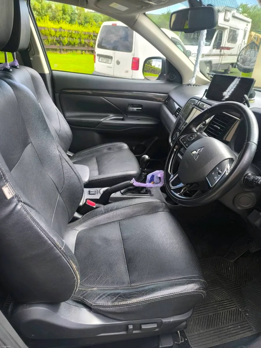 Mitsubishi outlander - Image 3