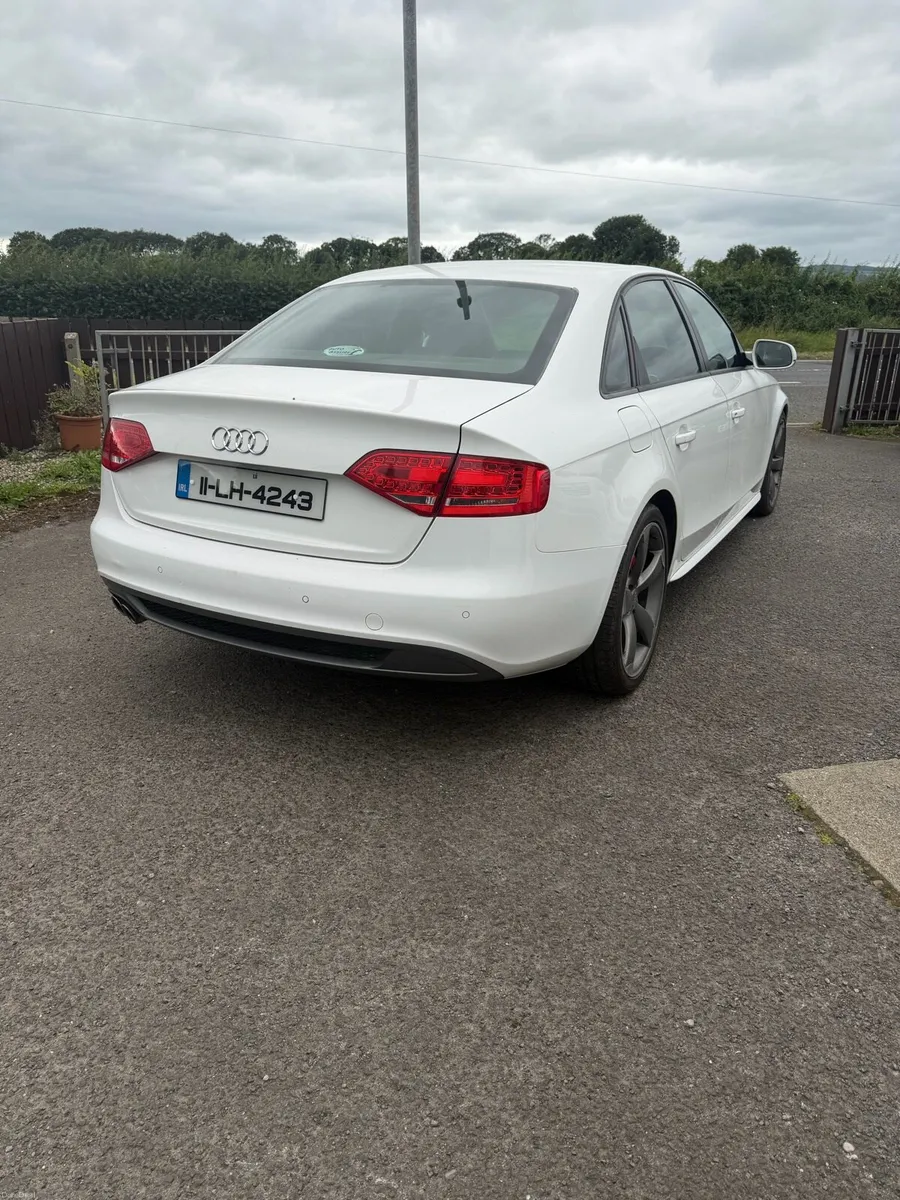 2011 Audi a4 s line black edition - Image 4