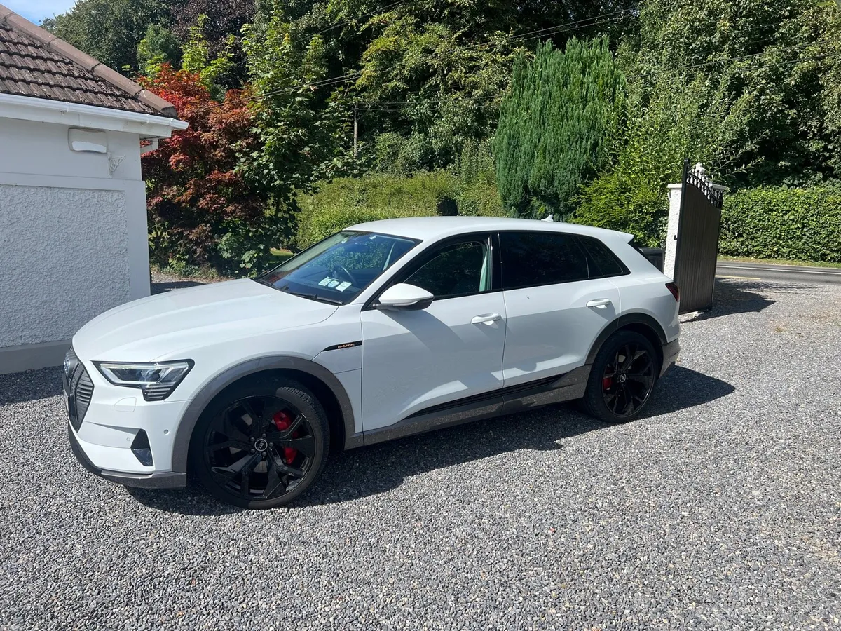 2022 Audi Etron 55 - Image 2