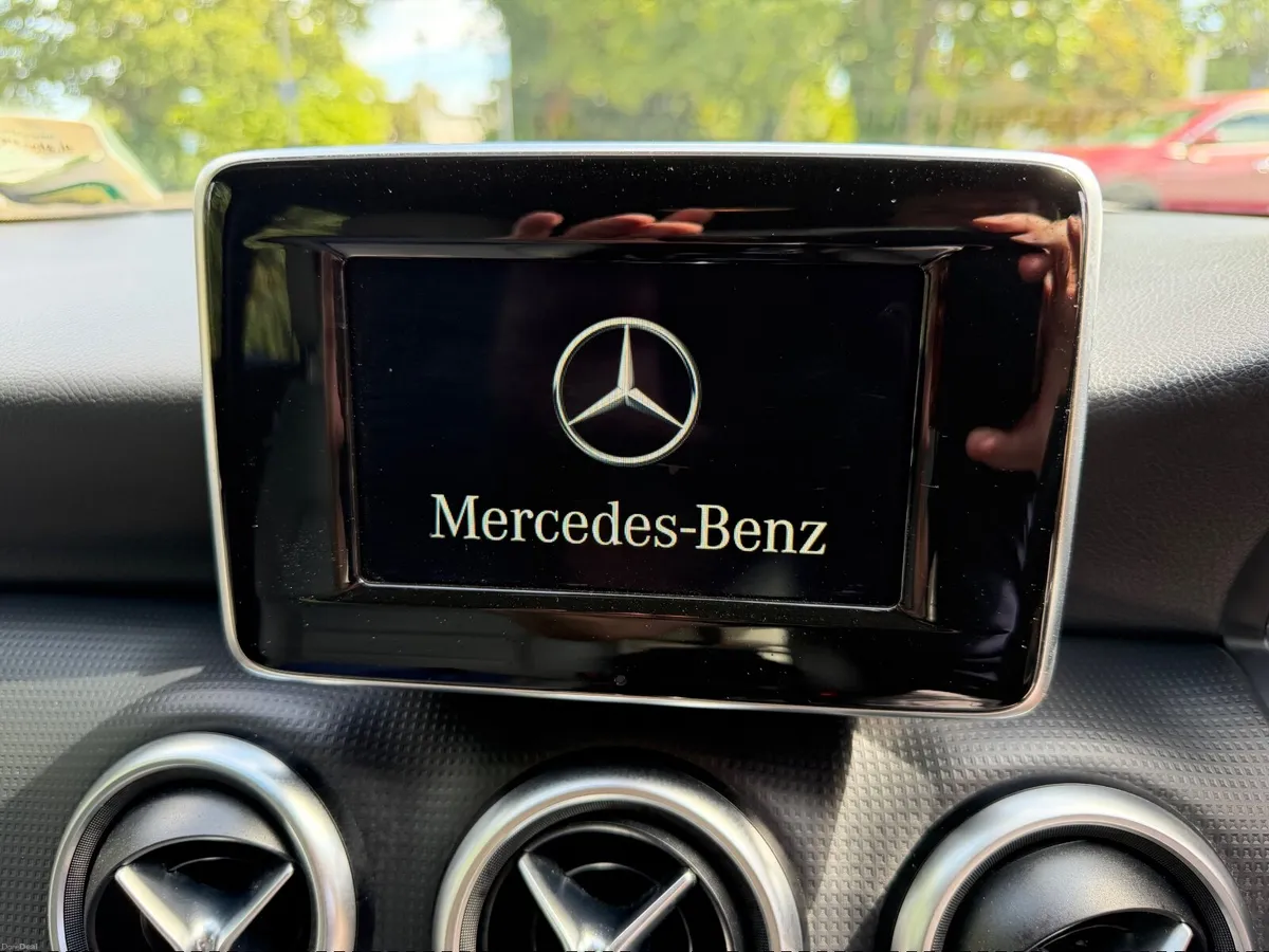 Mercedes-Benz A-Class 2015 - Image 2