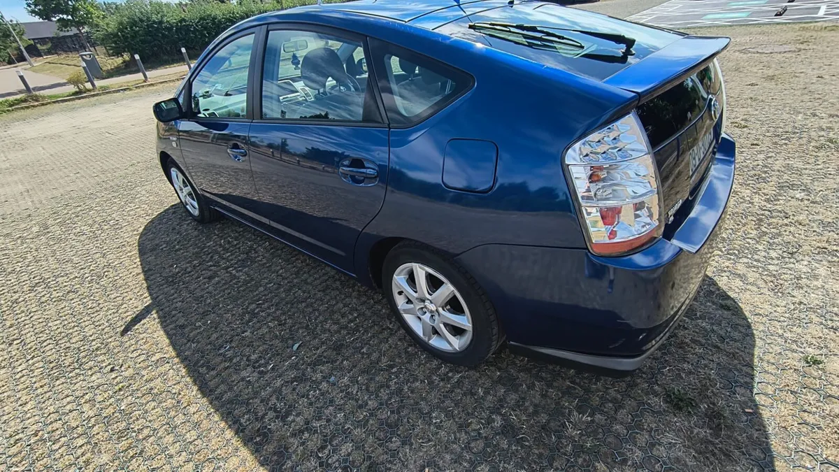 2009 Toyota Prius Hybrid 1.5L Automatic Hatchback - Image 2