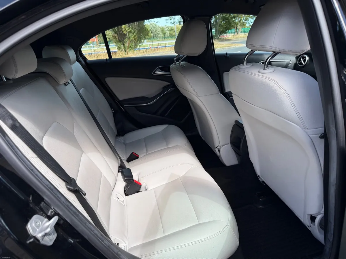 Mercedes-Benz A-Class 2015 - Image 5