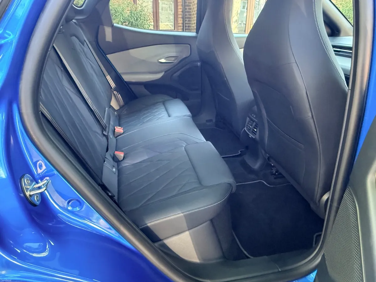 Ford Capri 2025 77KWH PREMIUM VW ID7 id4 audi q4 - Image 2