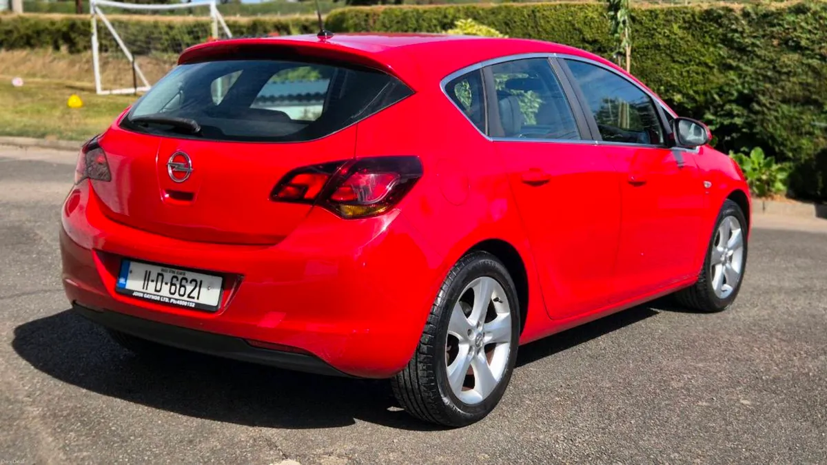 Opel astra 1.4i Sri (low kms) - Image 3