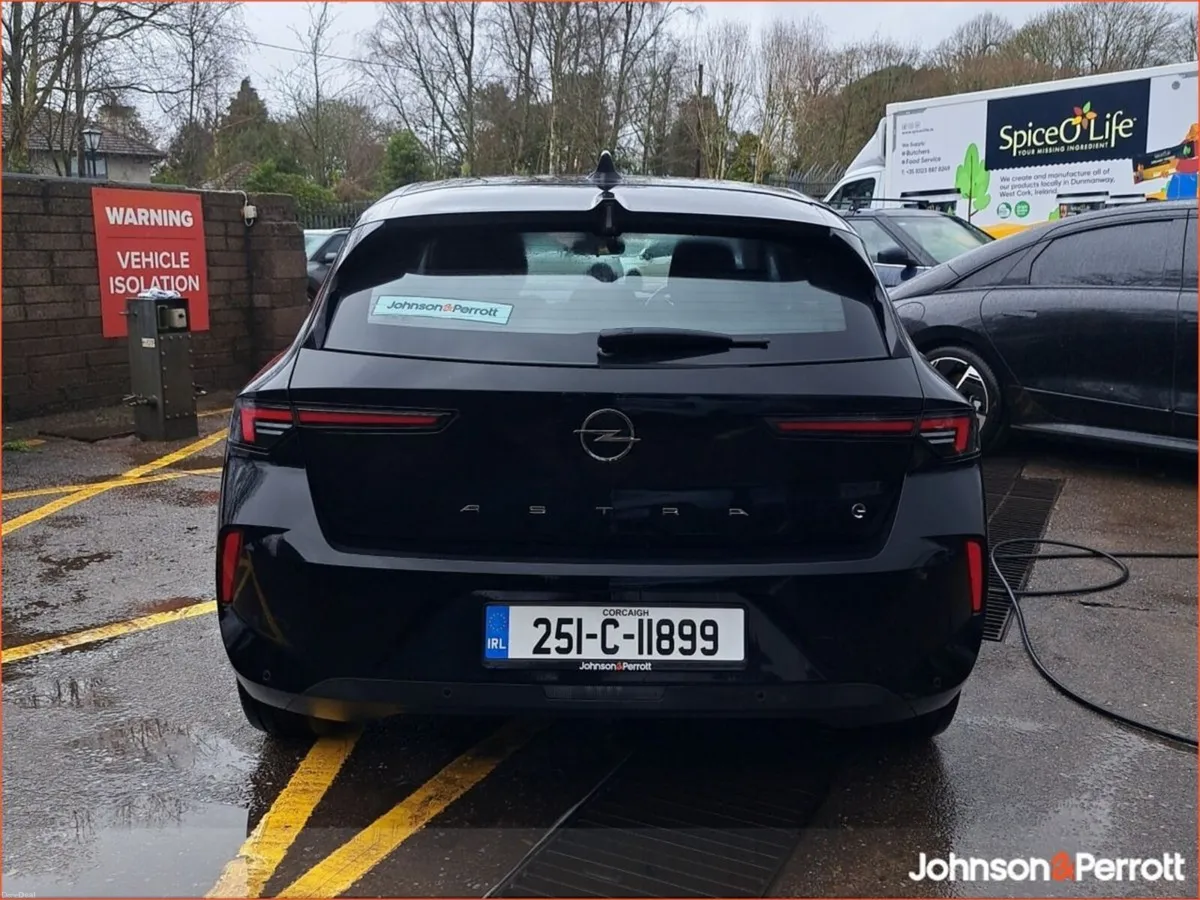 Opel Astra SC 115KW EV 155PS - Image 5