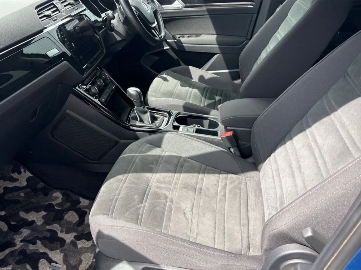 Volkswagen Touran Highline TSI 7 Seater DSG - Image 4