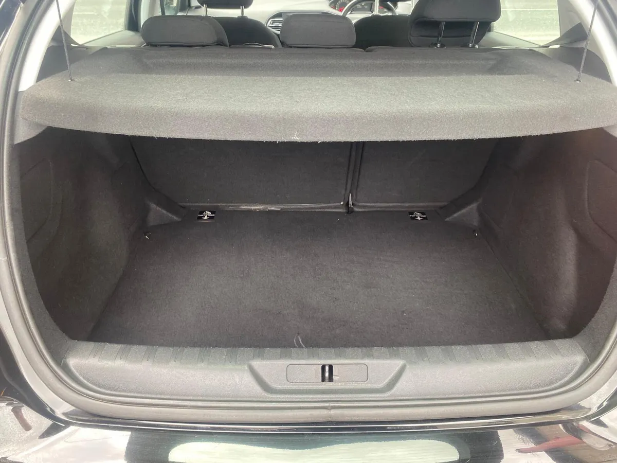 Peugeot 308 2015 - Image 4