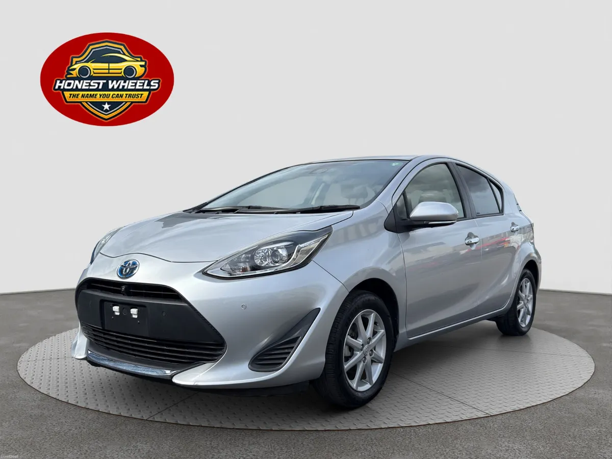 2020 Toyota Aqua 1.5 Petrol Hybrid Automatic - Image 3