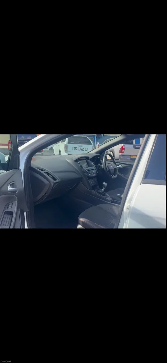 Ford focus STLINE - Image 6