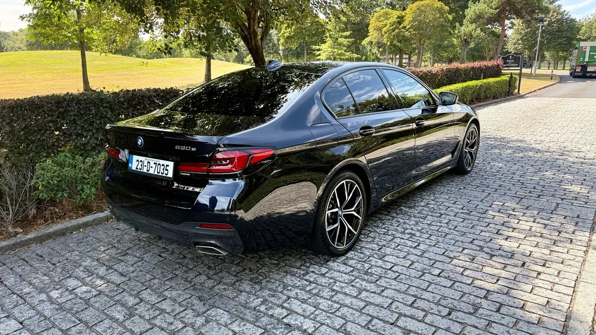 2023 Bmw 530e M-Sport Lci Pro - Image 2