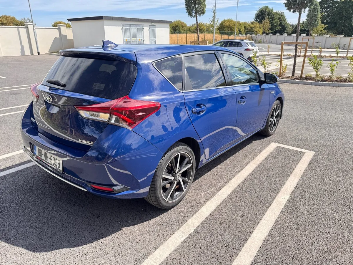 2018 Toyota Auris Hybrid 1.8 Automatic - Image 4