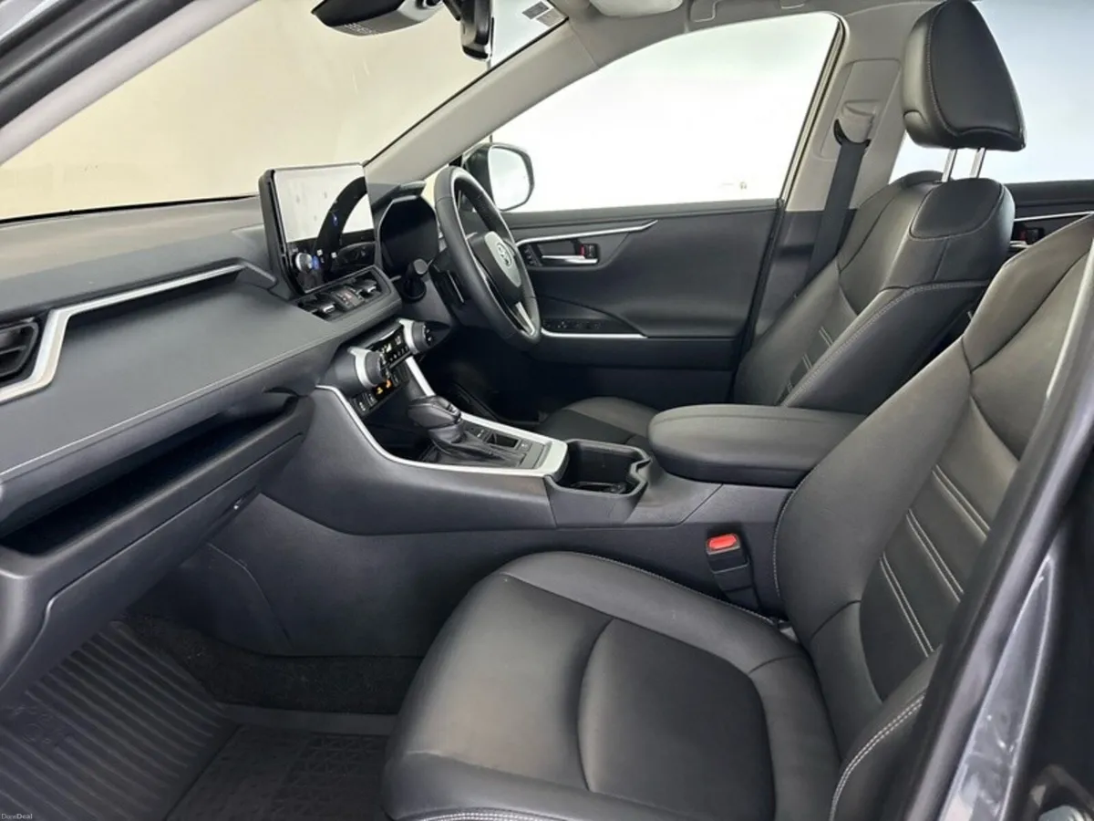 Toyota RAV4 PLATINUM Sunroof - Image 6