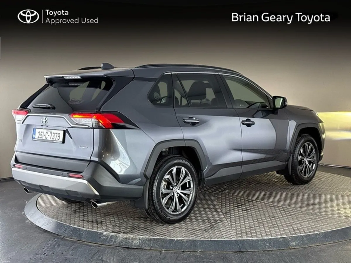Toyota RAV4 PLATINUM Sunroof - Image 2