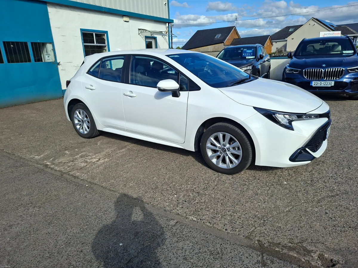 2024 Toyota Corolla 1.8 Hybrid Luna Hatchback - Image 6