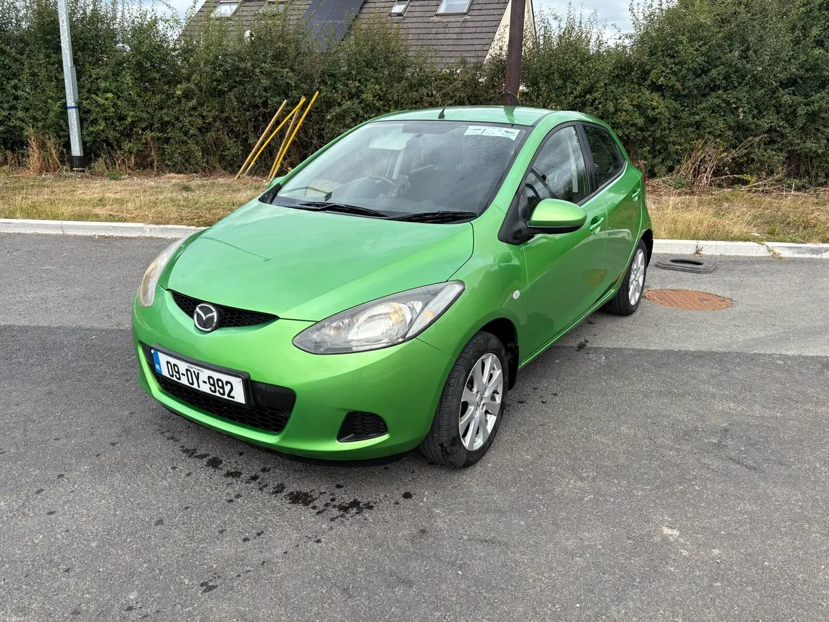 Mazda 2 - Image 2