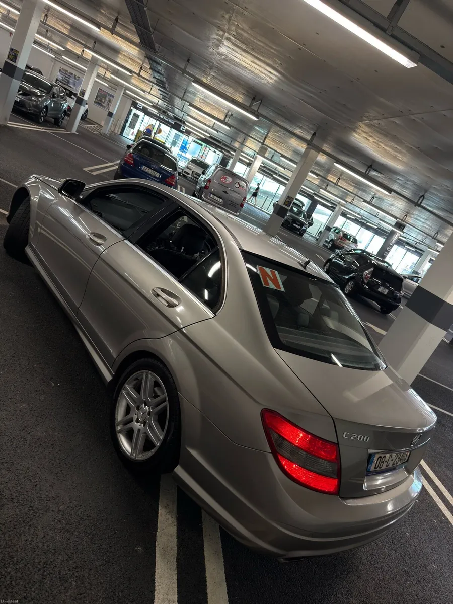 Mercedes-Benz Amg Auto - Image 4