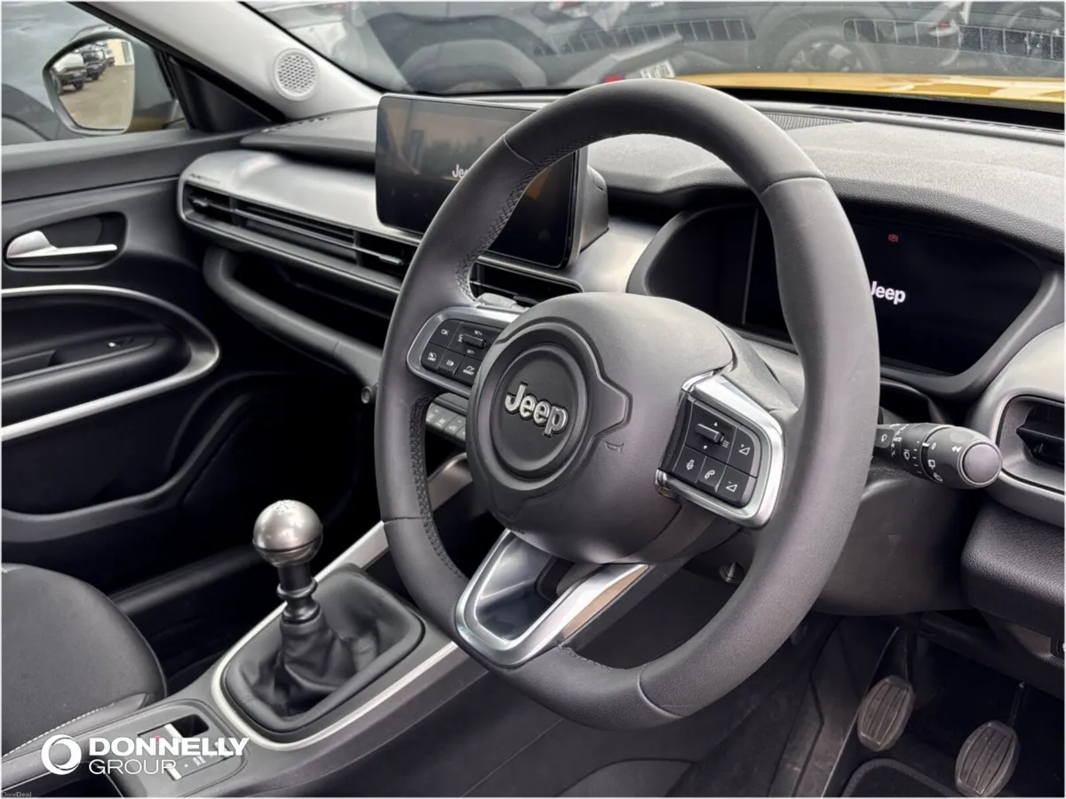 Jeep Avenger Hatchback Summit - Image 5