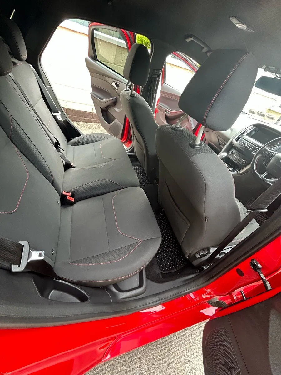 Ford Focus St Line - Image 5