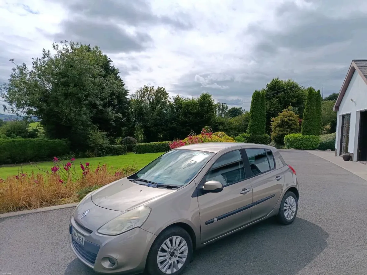 2011 Renault Clio Petrol NCT & Tax 10/26 - Image 3