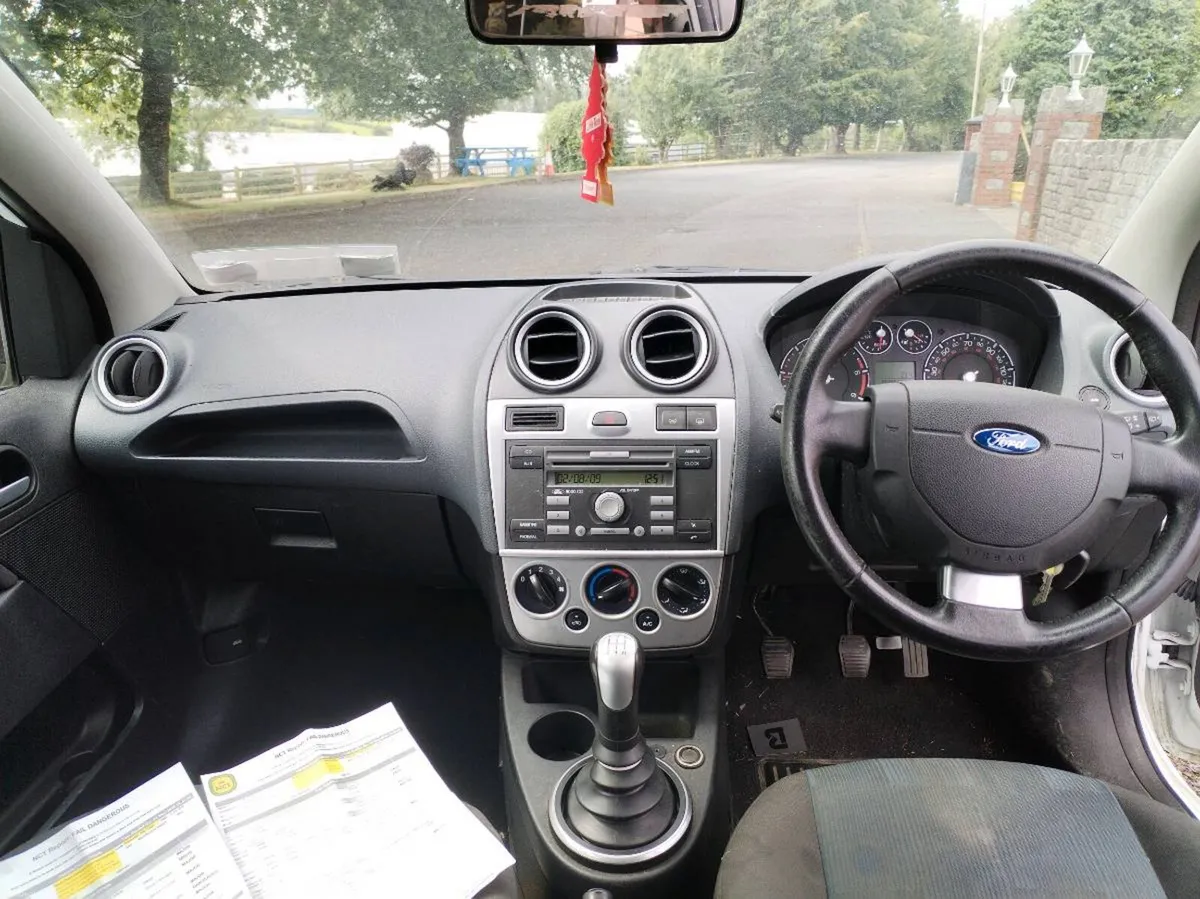 Ford fiesta 2007 - Image 4