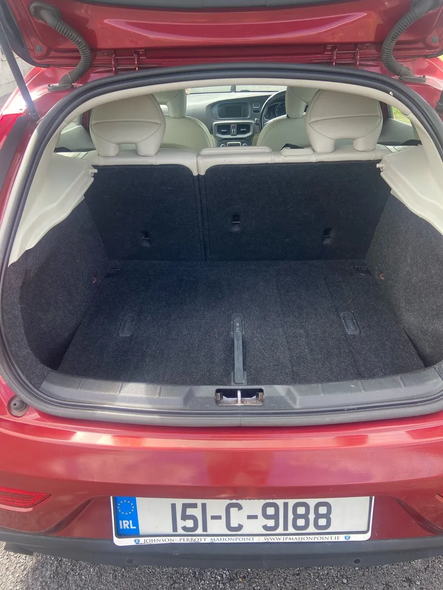 2015 (151) Volvo V40 - Image 5