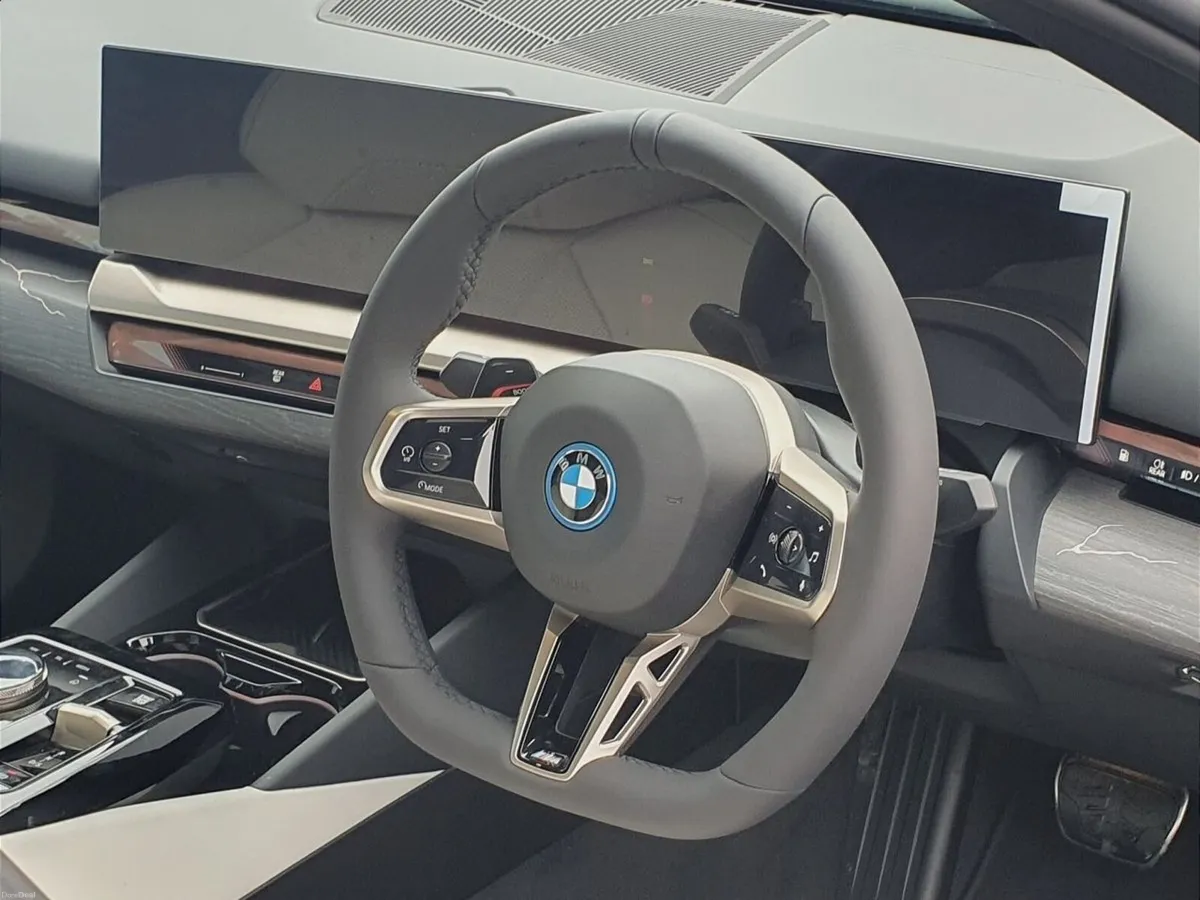 BMW 5-Series 530e M Sport Pro Saloon - Image 6