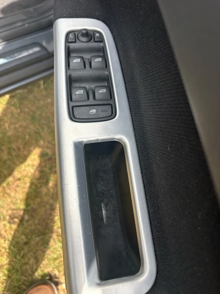 Volvo S40 2010 - Image 6