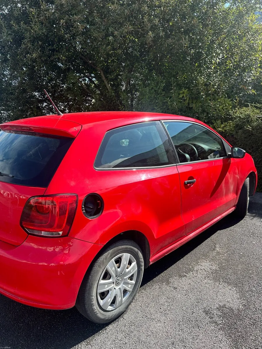 Volkswagen Polo 2012 - Image 2