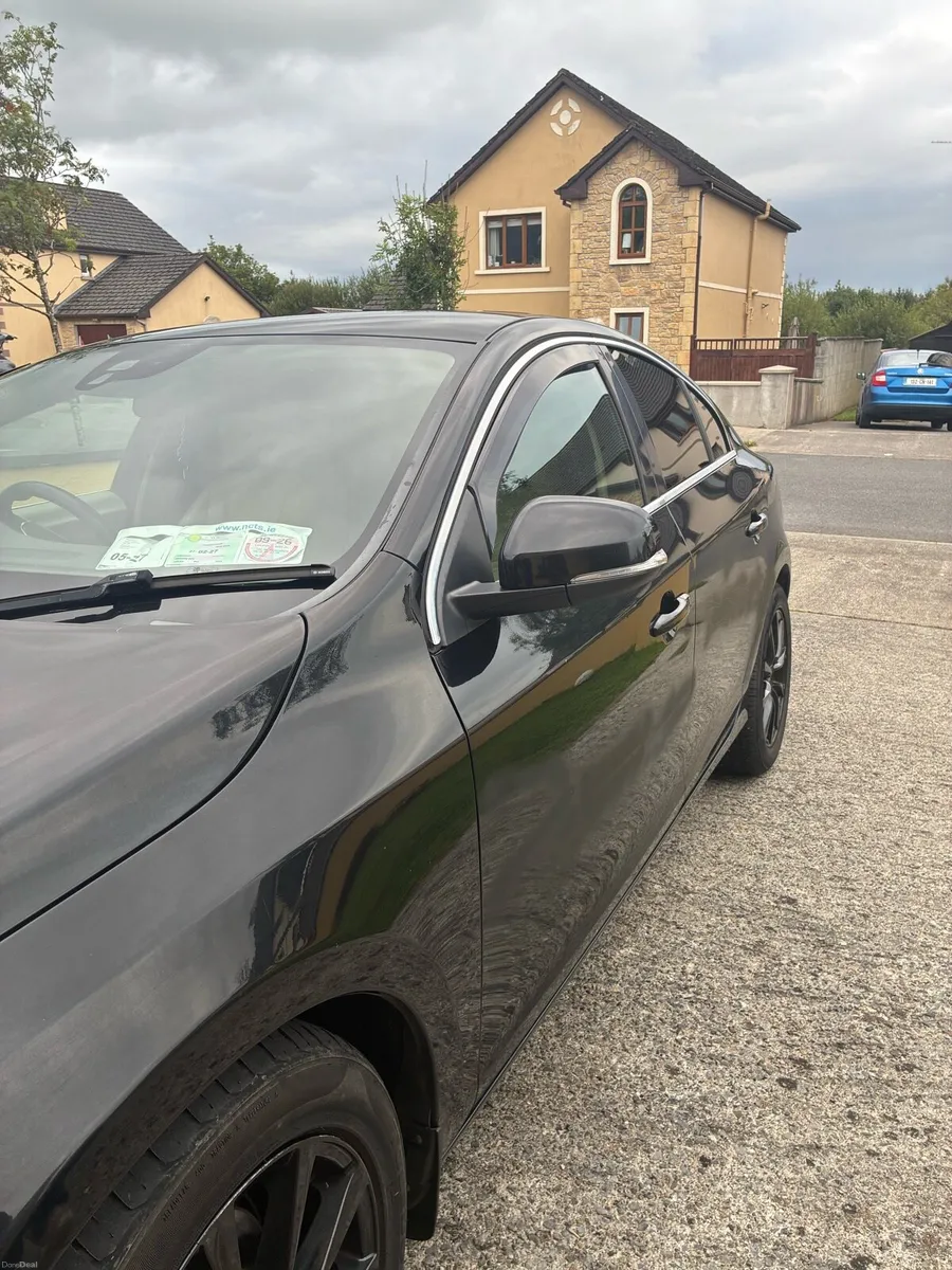 Volvo S60 - Image 2