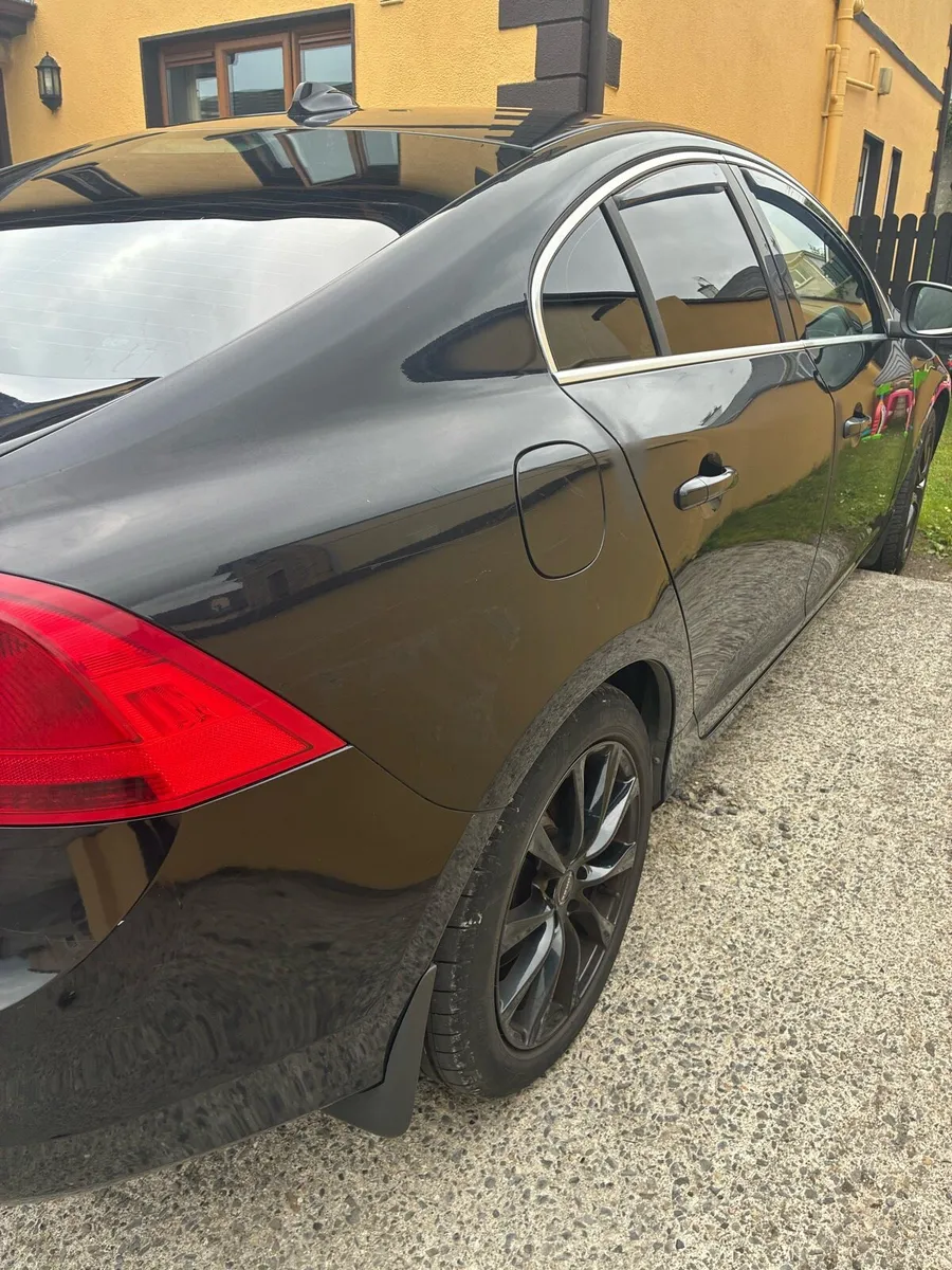 Volvo S60 - Image 3