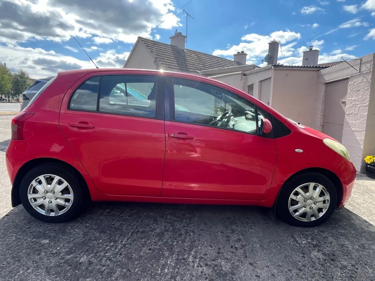 Toyota Yaris 2008 - Image 2