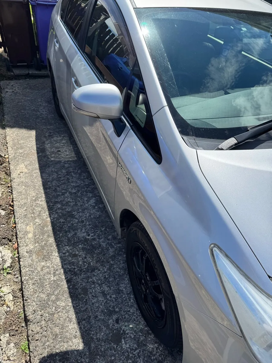 2013 toyota prius 1.8 hybrid - Image 4