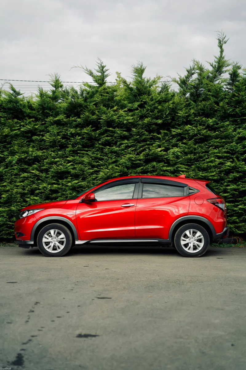 Honda Vezel Hybrid 2018 | Ultra Low Mileage - Image 2