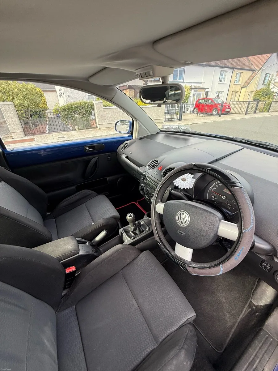Blue Volkswagen Beetle - Image 5