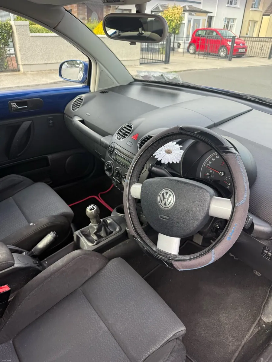 Blue Volkswagen Beetle - Image 6