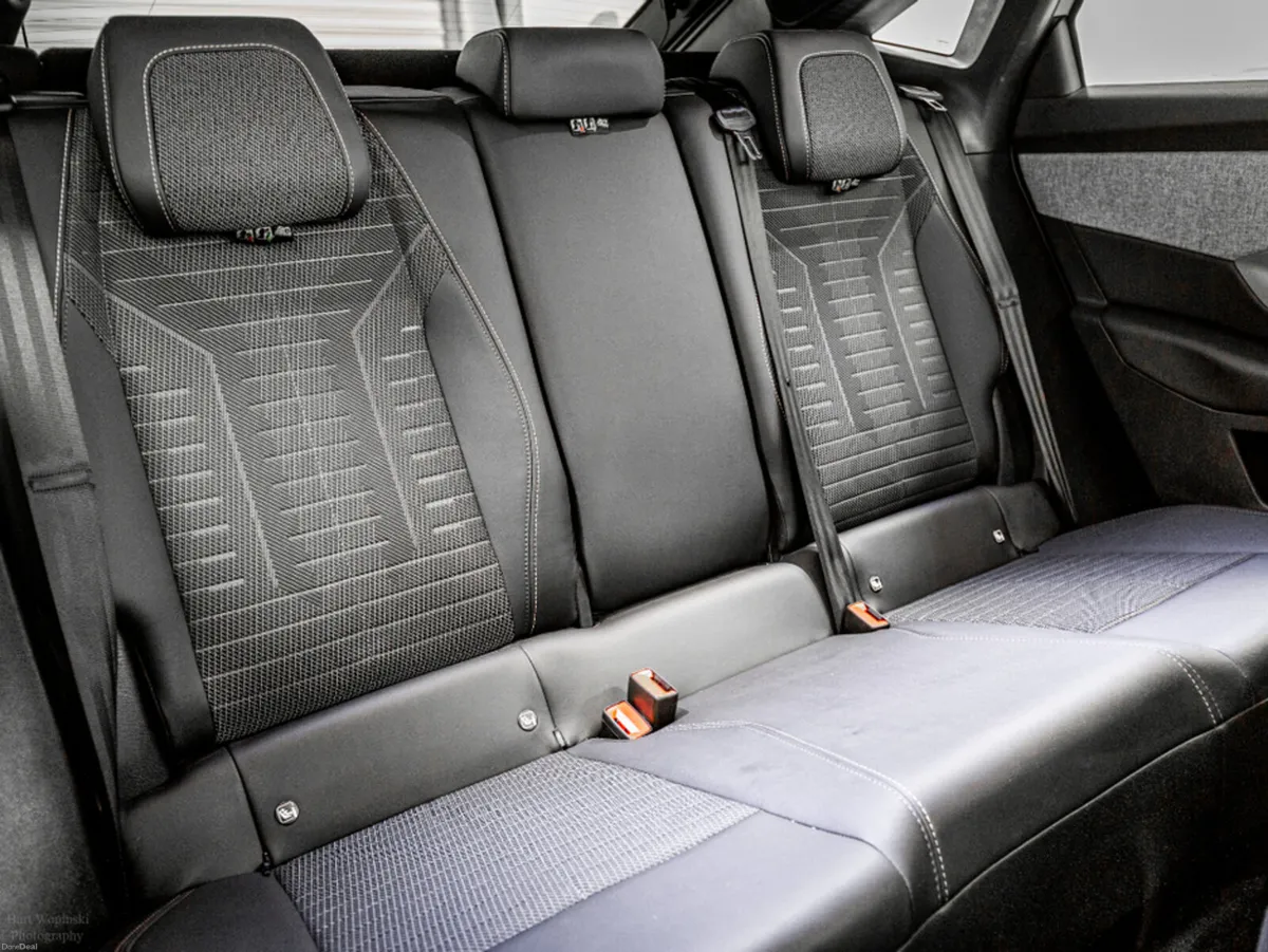 Peugeot 3008 Allure 1.2 Hybrid Auto 145HP - Image 4