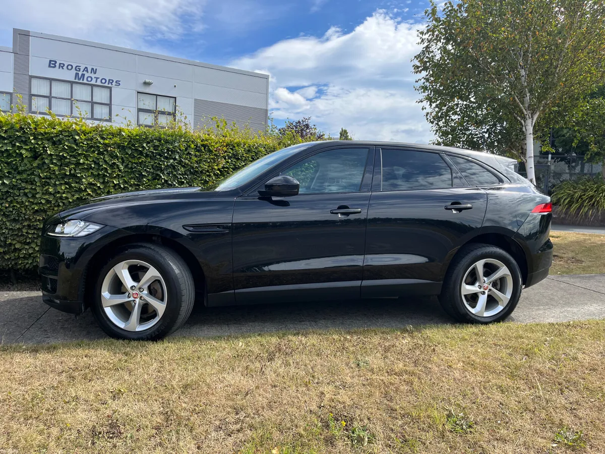 Jaguar F-Pace 20  2.0 D 180PS  FSH/New Nct 08/28 - Image 6