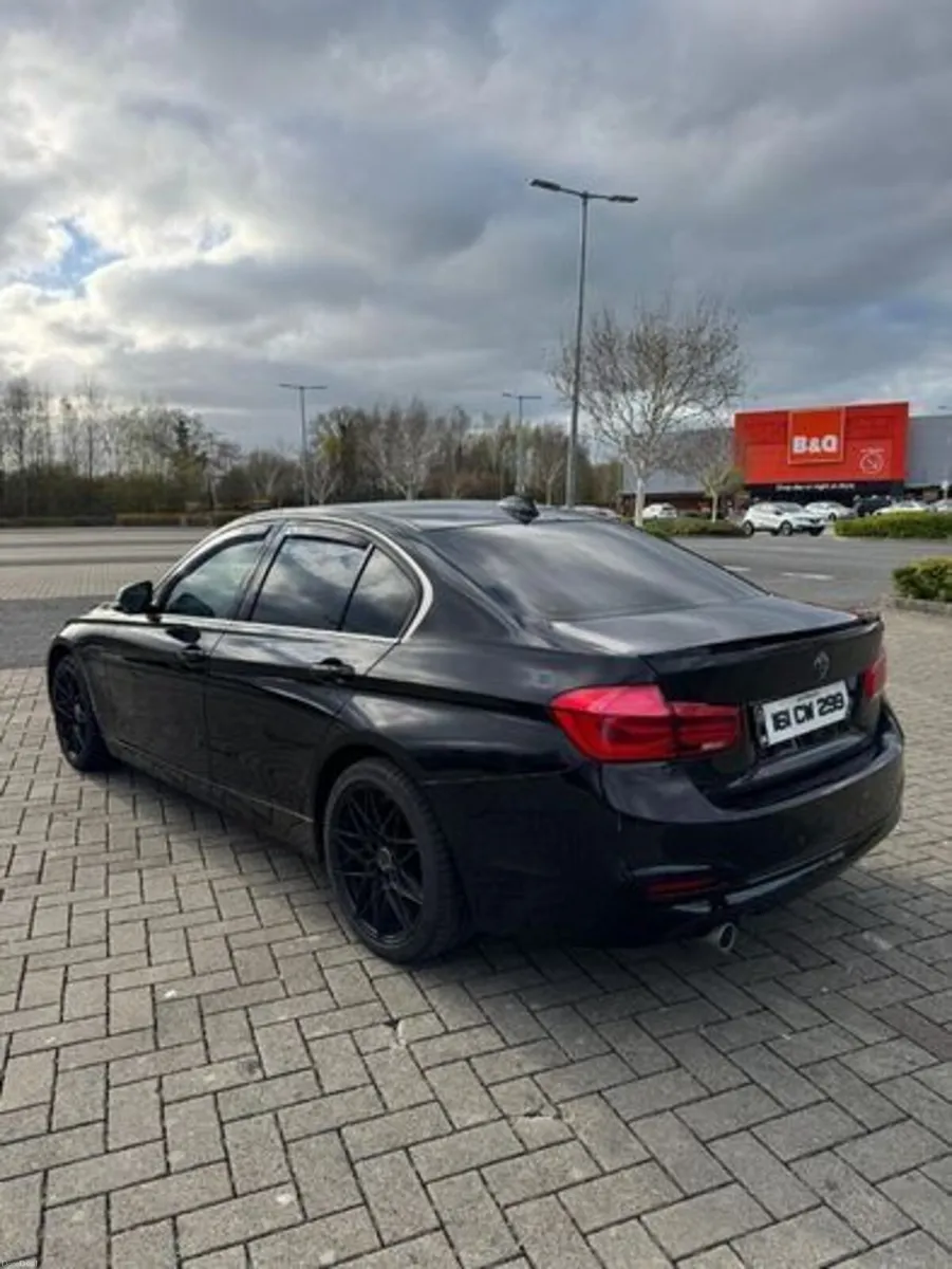 BMW 3-Series 2016 - Image 5