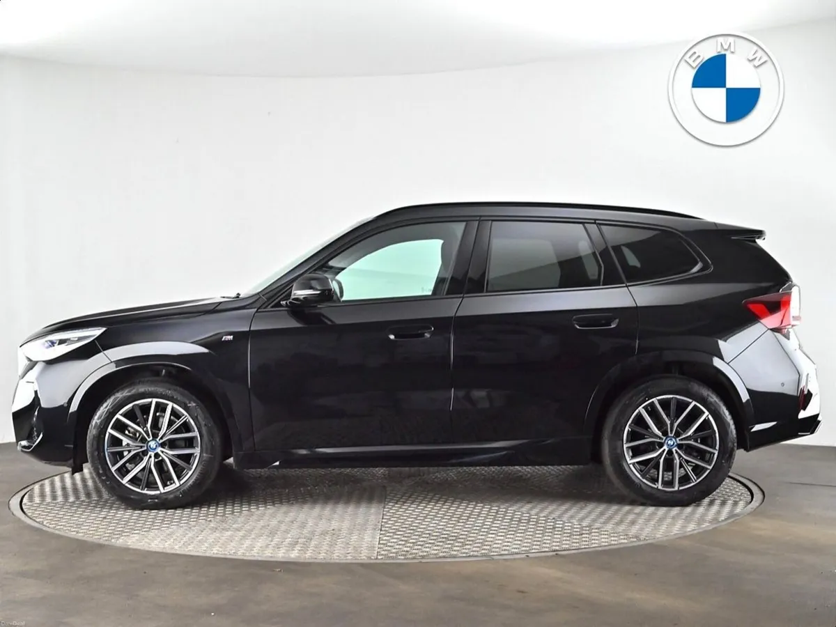 BMW iX1 eDrive20 M Sport - Image 3