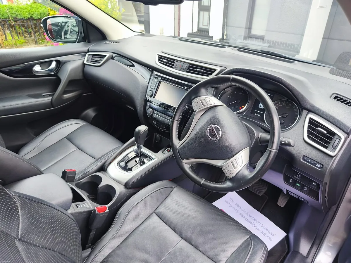 Nissana Qashqai Auto Panoramic roof low milage - Image 5