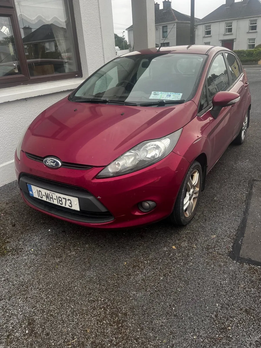 Ford Fiesta 2010 - Image 1