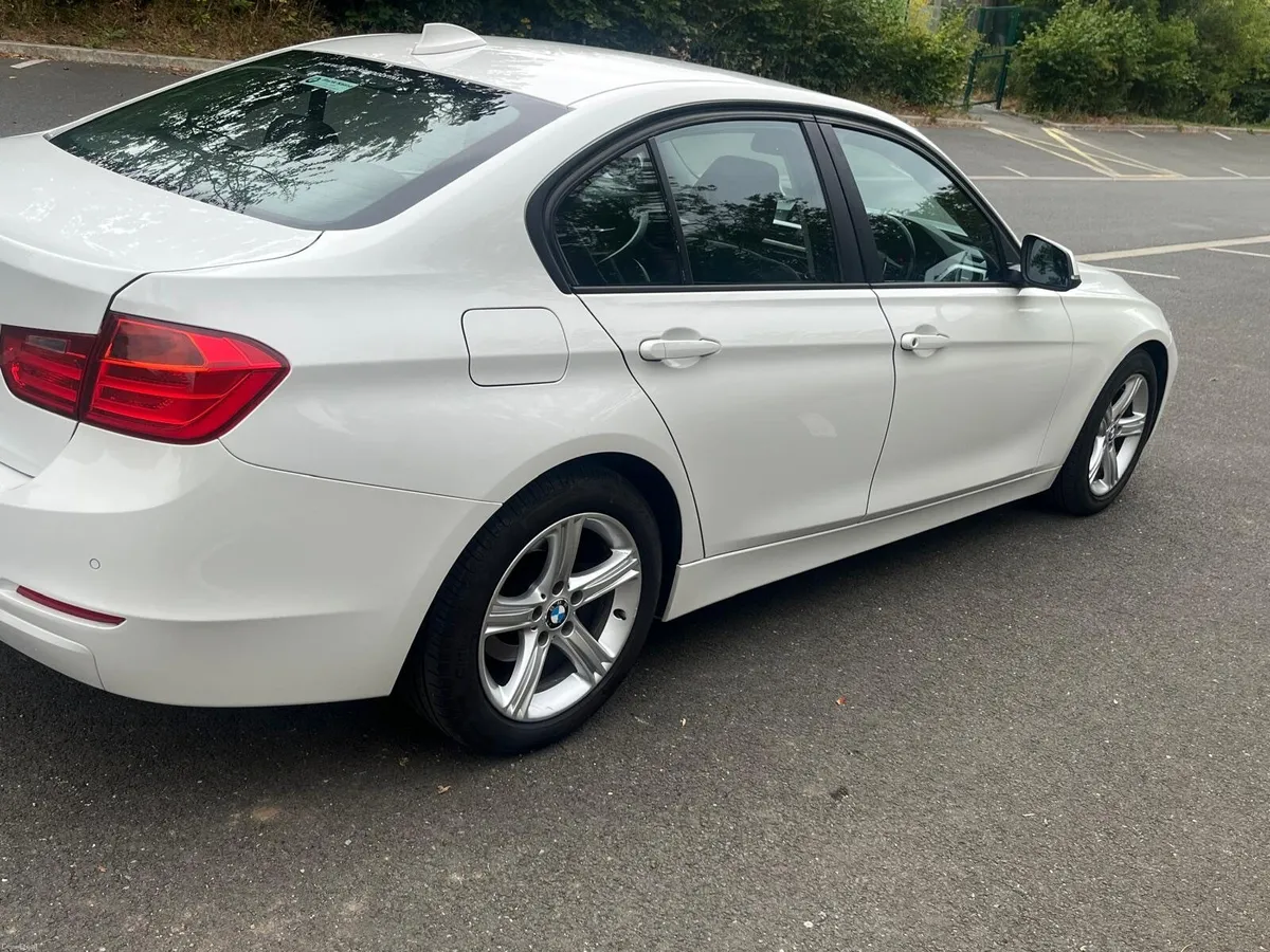 BMW 3-Series 2013 - Image 6