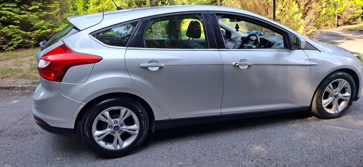 14 Ford Focus  , MINT  ,  NEW NCT 8/27 - Image 5