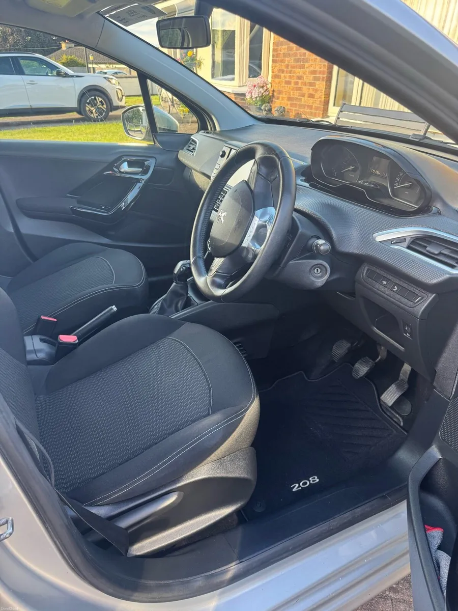 181 Peugeot 208 Active 1.2 Petrol - Image 5