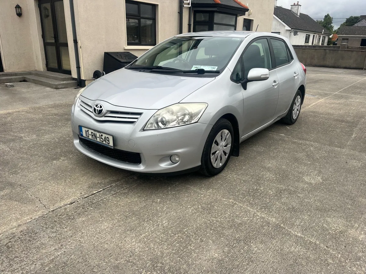 2010 Toyota Auris 1.4 diesel - Image 2