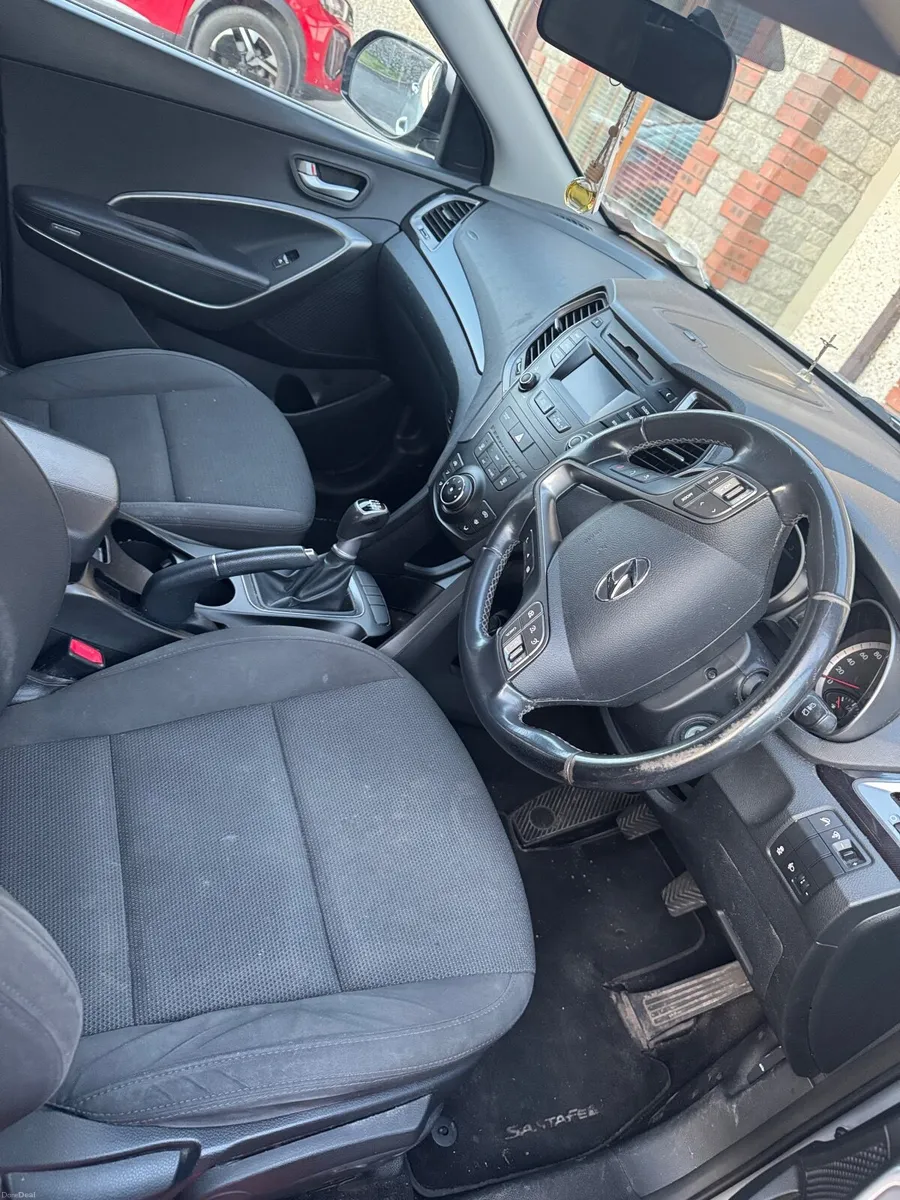 Hyundai Santa Fe 2015 - Image 6