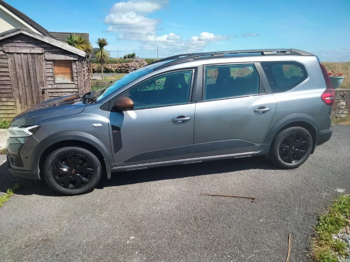 Dacia Jogger 2024 extreme auto.hybrid - Image 3