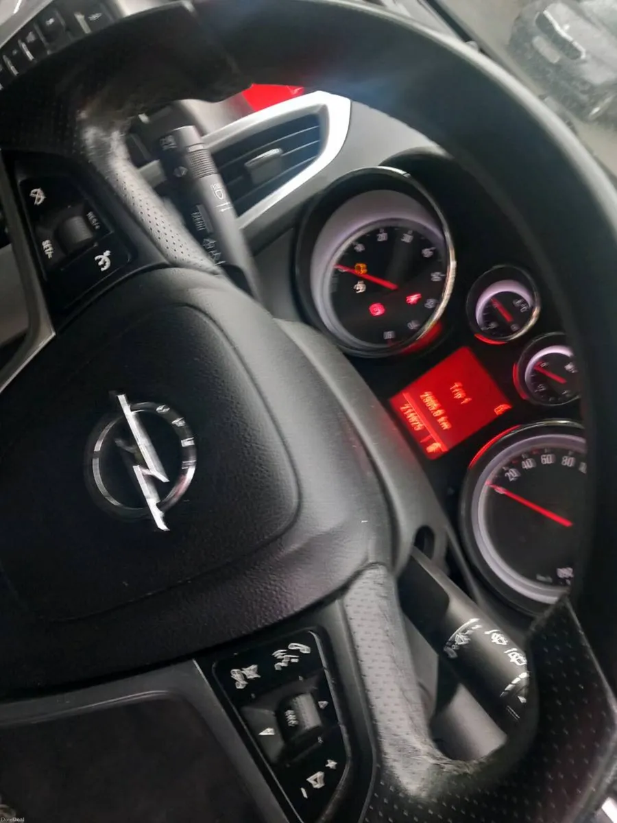 Car - Image 5