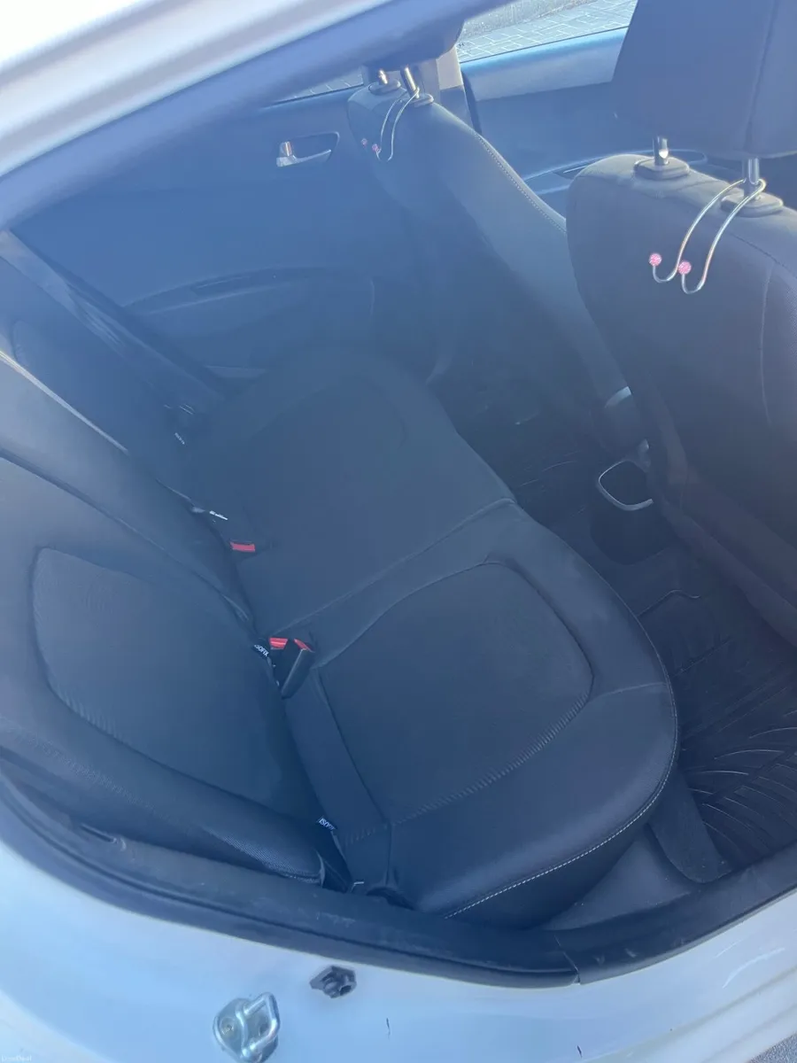 Hyundai i10 2017 - Image 6