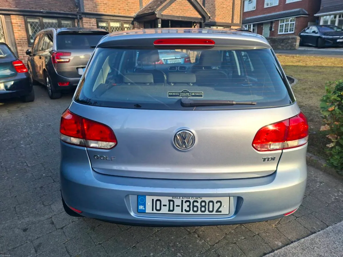 VOLKSWAGON GOLF 1.6 DIESEL 2010 VERY CLEAN CAR - Image 3